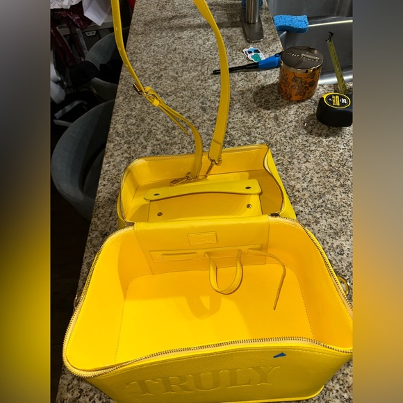 Truly Luxury Travel Trunk Vegan Leather NWOB 12.6x7.8x8.2 inch - Picture 8 of 13